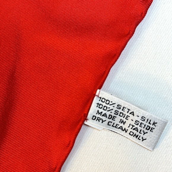 CHANEL Silk Scarf Chain Turnlock Red & Gold, CHANEL scarf box - Picture 6 of 7